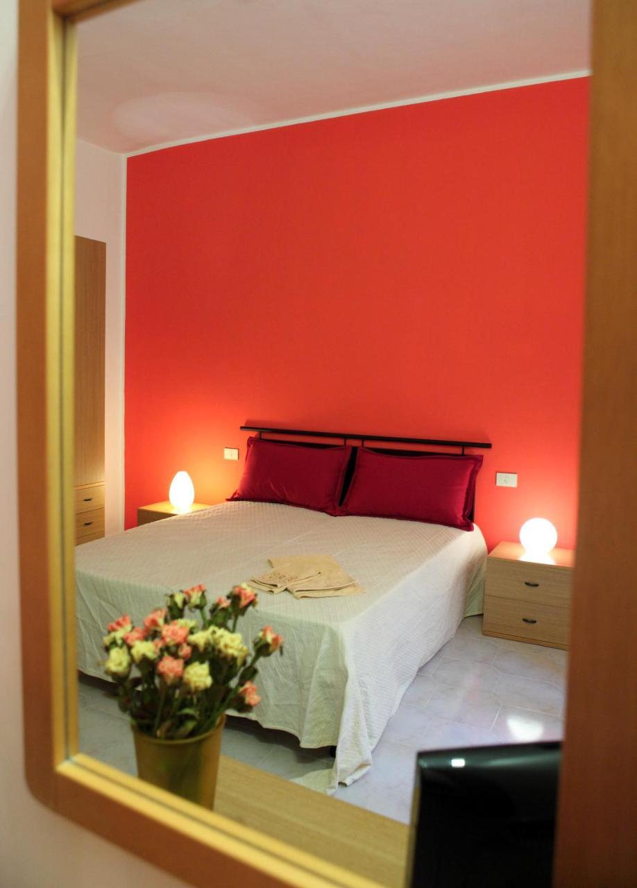 B&B La Terrazza Sul Porto ตราปานี ภายนอก รูปภาพ